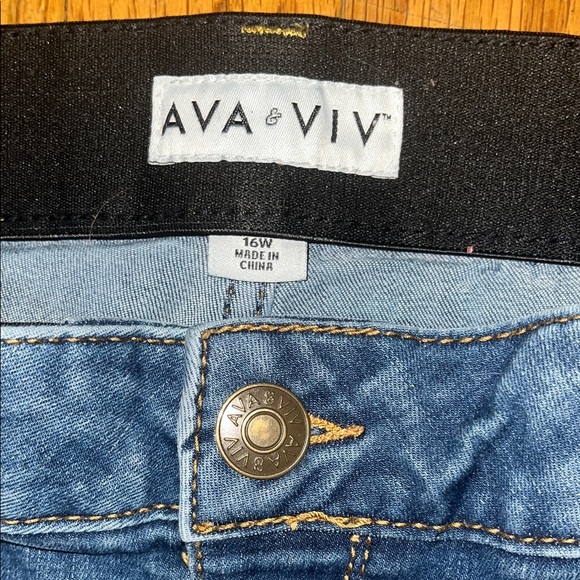 Ava & Viv Classic Blue Women's Jeans Size 16W - Picture 2 of 7